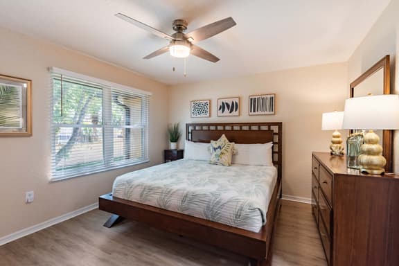 144 Verona Ave - Image 1