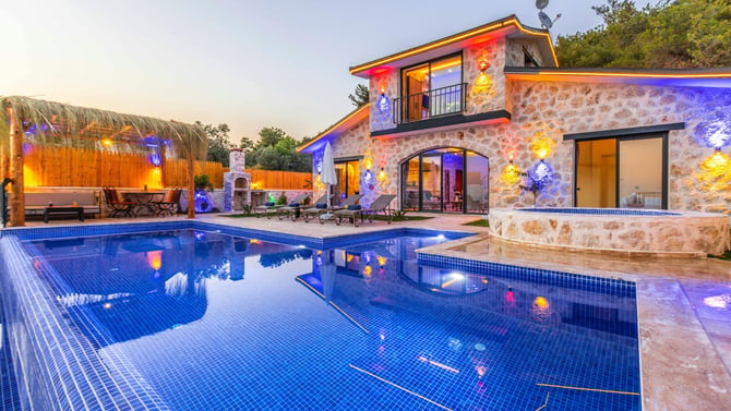 Celebrate the Holidays in Style at Our Kissimmee Villa